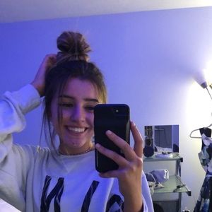 Meet your Posher, Talya